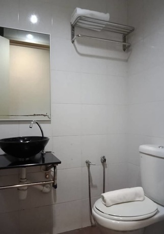 Imagen de la habitación del Hotel Sayang. Foto 7