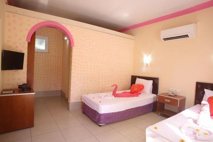 Imagen de la habitación del Hotel Sayanora & Park. Foto 7