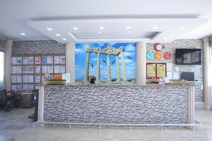 Imagen de los interiores del Hotel Sayanora & Park. Foto 14