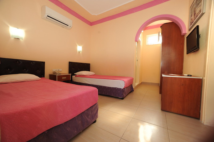 Imagen de la habitación del Hotel Sayanora & Park. Foto 12