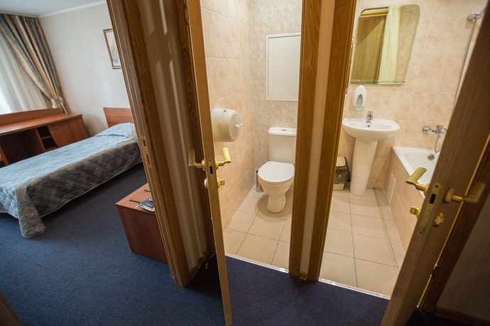 Imagen de la habitación del Hotel Sayany. Foto 9