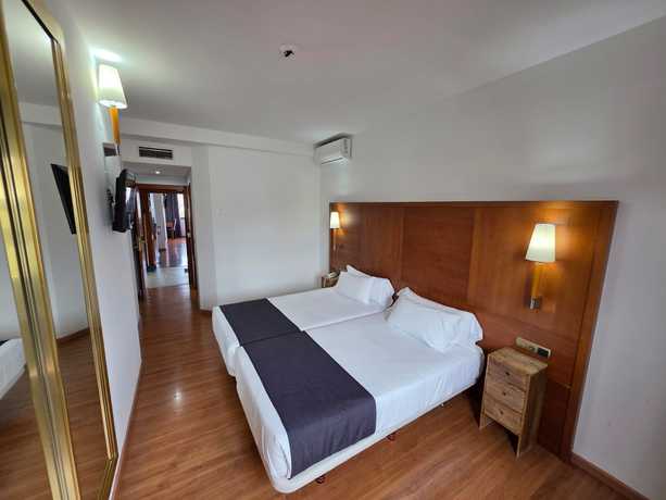 Imagen de la habitación del Hotel Saylu. Foto 9