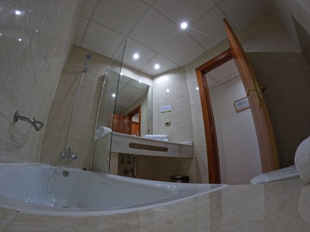 Imagen de la habitación del Hotel Saylu. Foto 21