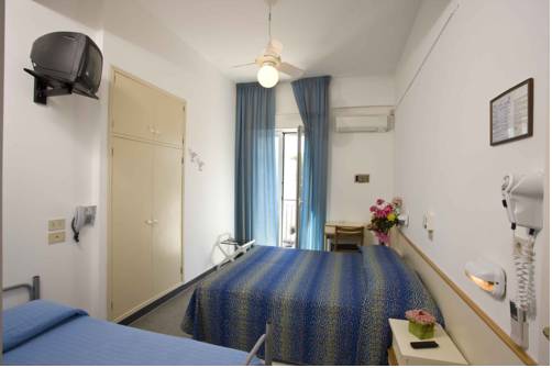 Imagen de la habitación del Hotel Sayonara, Cattolica. Foto 2