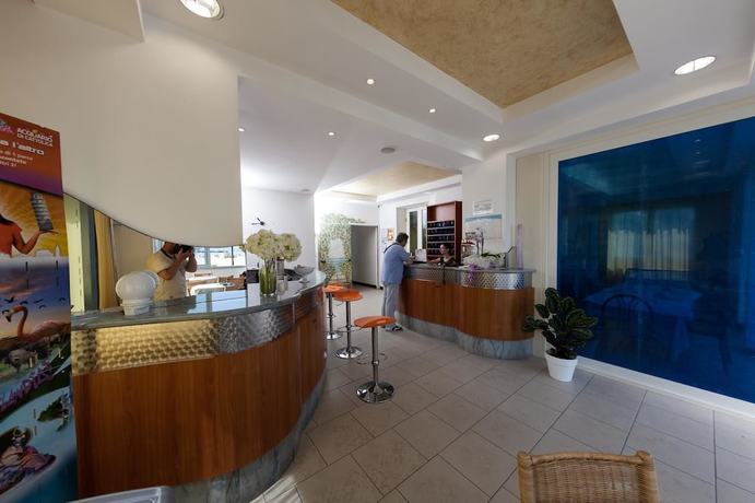 Imagen de los interiores del Hotel Sayonara. Foto 18