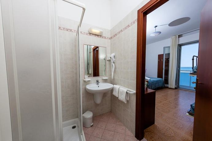 Imagen de la habitación del Hotel Sayonara. Foto 14