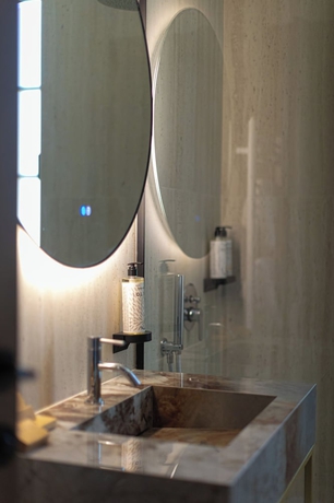 Imagen de la habitación del Hotel Sazani. Foto 11
