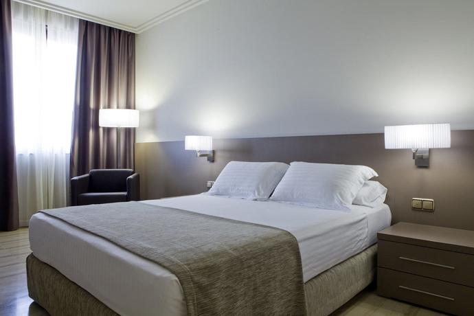 Imagen de la habitación del Hotel Sb Ciutat Tarragona. Foto 5