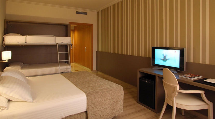 Imagen de la habitación del Hotel Sb Ciutat Tarragona. Foto 10