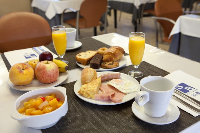 Imagen del bar/restaurante del Hotel Sb Corona Tortosa. Foto 4