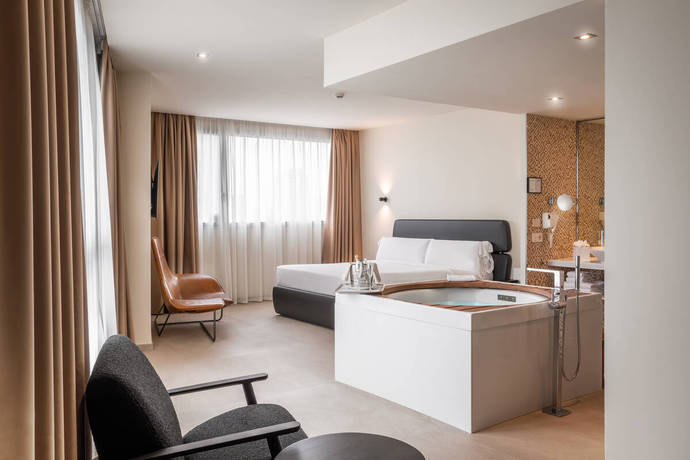 Imagen general del Hotel Sb Diagonal Zero. Foto 12