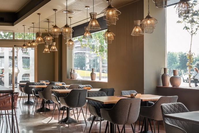 Imagen del bar/restaurante del Hotel Sb Express Tarragona. Foto 2