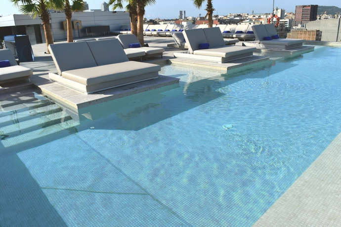 Imagen de la piscina del Hotel Sb Glow. Foto 21