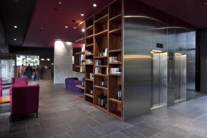 Imagen de los interiores del Hotel Sb Plaza Europa. Foto 14