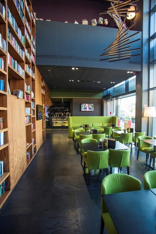 Imagen de los interiores del Hotel Sb Plaza Europa. Foto 15