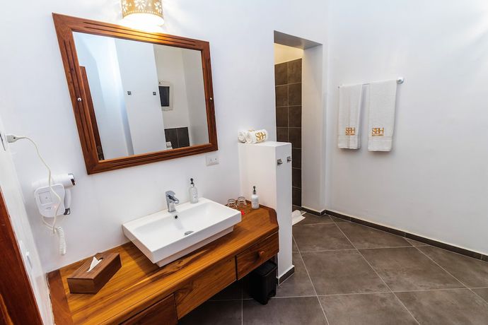 Imagen de la habitación del Hotel Sbh Kilindini Resort. Foto 3