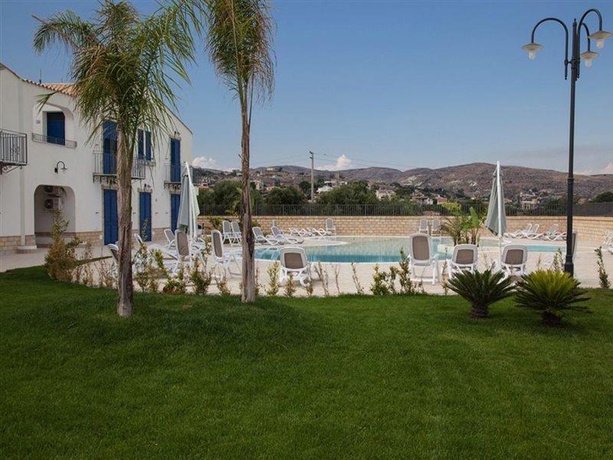 Imagen general del Hotel Scala Dei Turchi Resort. Foto 2