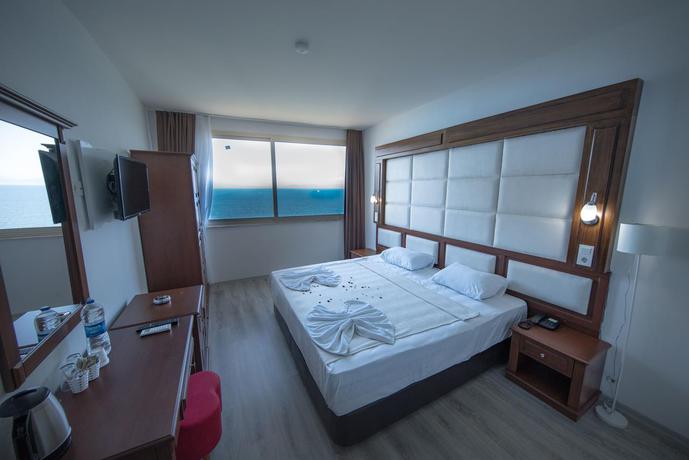 Imagen general del Hotel Scala Nuova Beach. Foto 12
