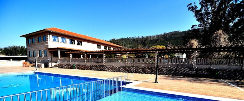 Imagen de la piscina del Hotel Scala, Padr&oacute;n. Foto 19