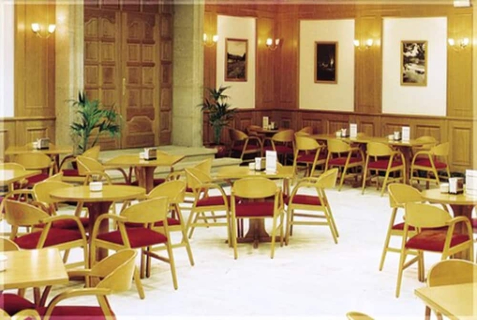 Imagen del bar/restaurante del Hotel Scala, Padr&oacute;n. Foto 12