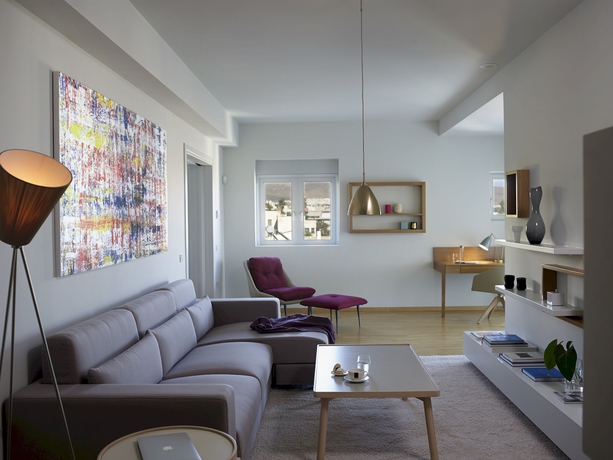 Imagen de los interiores del Hotel Scale Suites. Foto 15