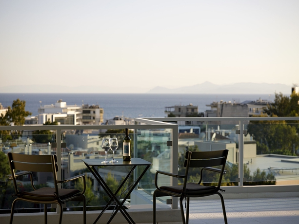 Imagen de los interiores del Hotel Scale Suites. Foto 16