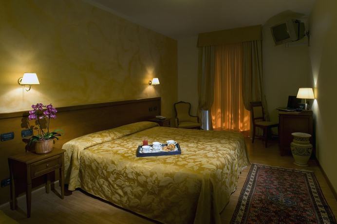 Imagen de la habitación del Hotel Scaligero. Foto 16