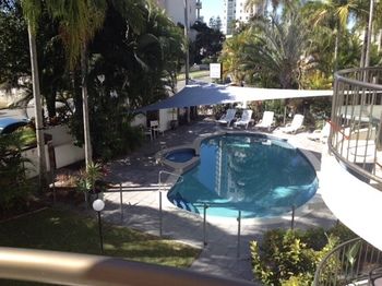 Imagen de la piscina del Hotel Scalinada Apartments. Foto 7