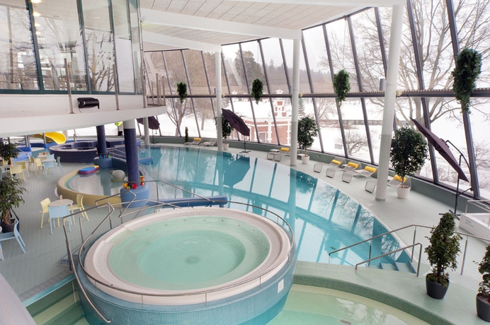 Imagen de la piscina del Hotel Scandic Aulanko. Foto 14