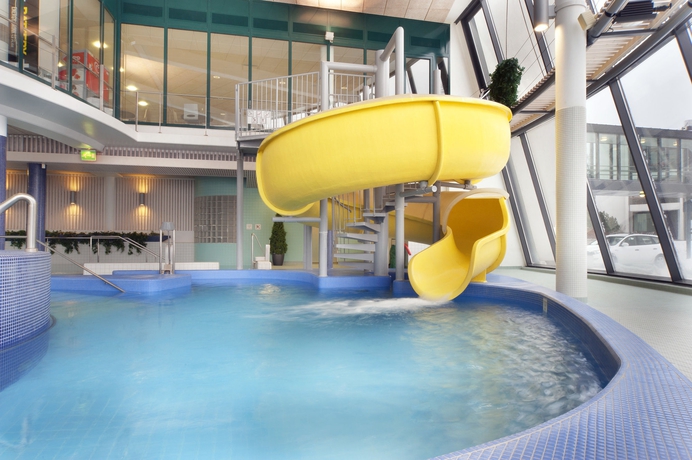 Imagen de la piscina del Hotel Scandic Aulanko. Foto 16