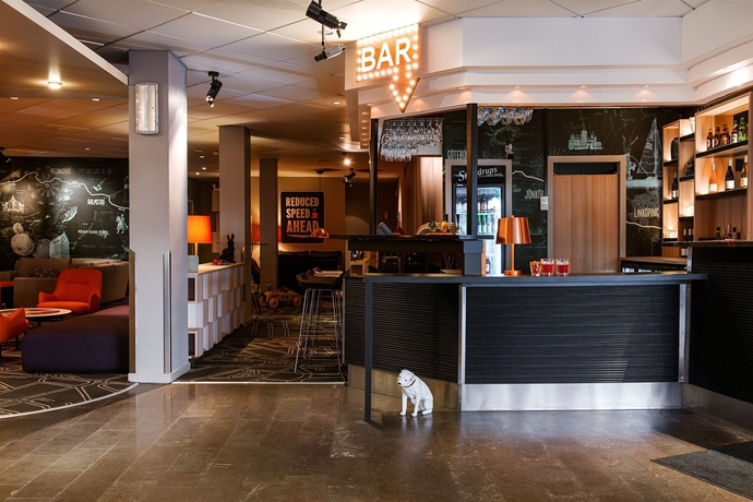 Imagen de los interiores del Hotel Scandic Backadal. Foto 8