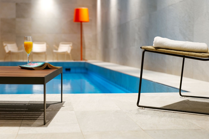 Imagen de la piscina del Hotel Scandic Backadal. Foto 12