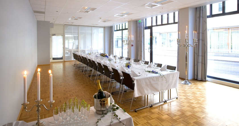 Imagen de los interiores del Hotel Scandic Byparken. Foto 10