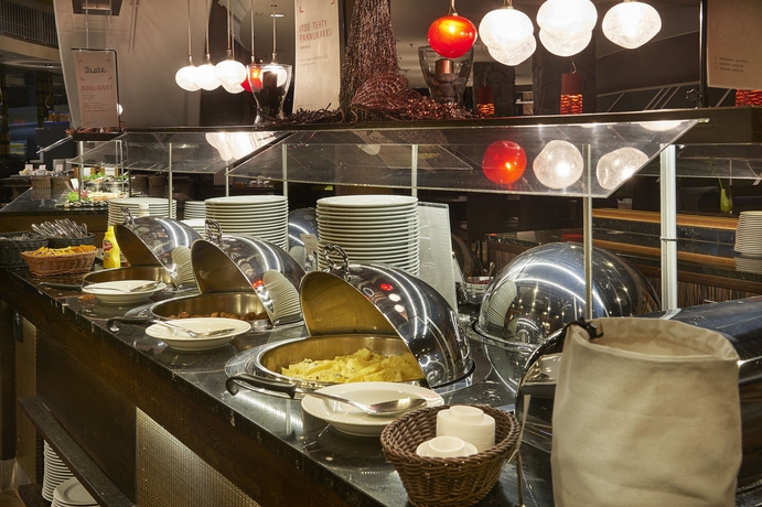 Imagen del bar/restaurante del Hotel Scandic Eden Nokia. Foto 4