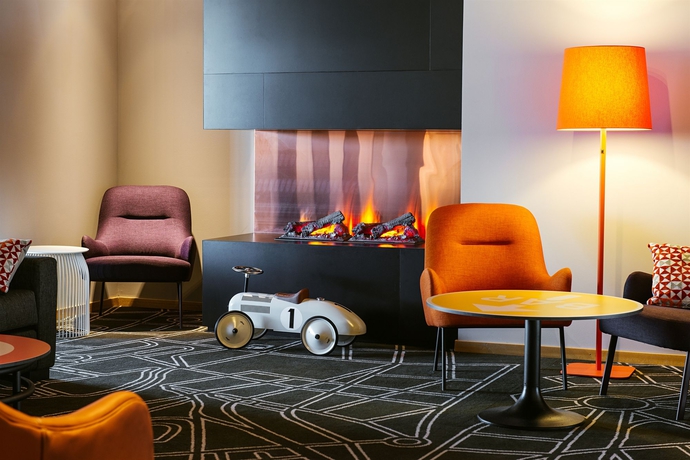 Imagen del bar/restaurante del Hotel Scandic Elmia. Foto 2