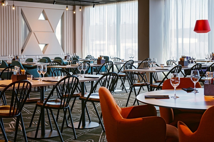 Imagen del bar/restaurante del Hotel Scandic Elmia. Foto 5