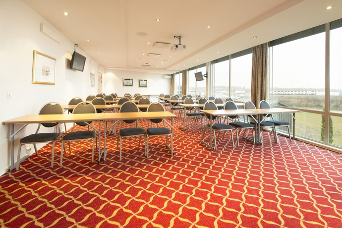 Imagen de los interiores del Hotel Scandic Gardermoen. Foto 8