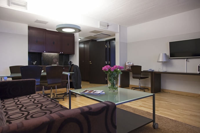 Imagen de los interiores del Hotel Scandic Grand Marina. Foto 13