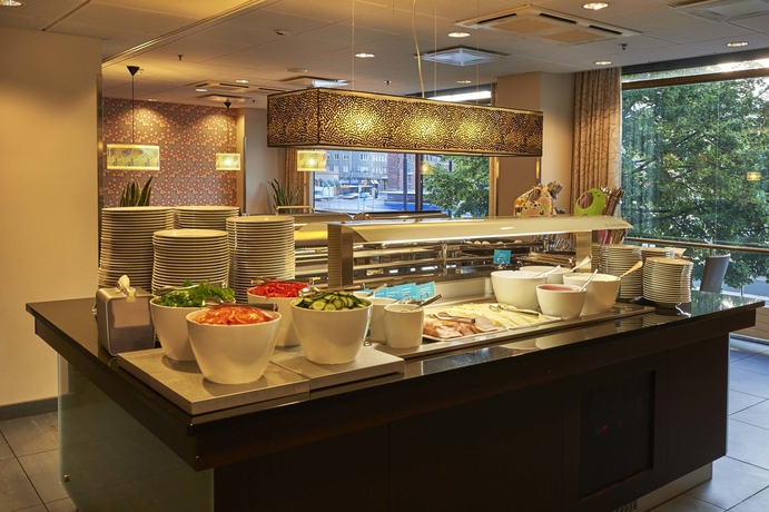 Imagen del bar/restaurante del Hotel Scandic Hakaniemi. Foto 3