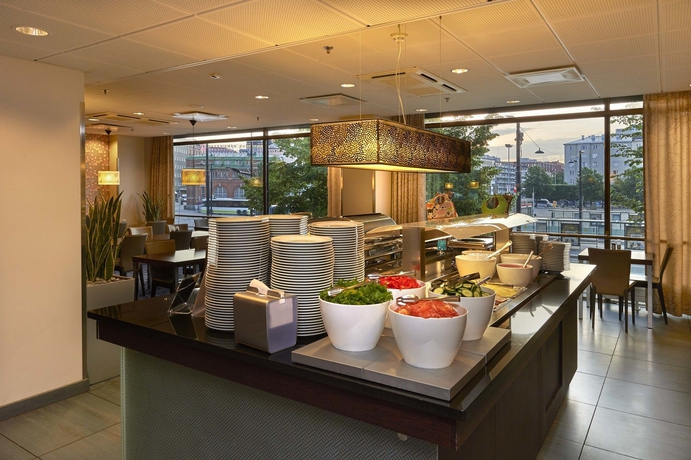 Imagen del bar/restaurante del Hotel Scandic Hakaniemi. Foto 4