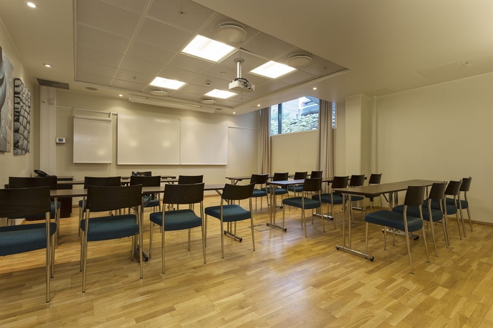 Imagen de los interiores del Hotel Scandic Helsfyr. Foto 13