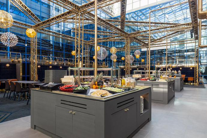 Imagen del bar/restaurante del Hotel Scandic Helsinki Airport. Foto 4