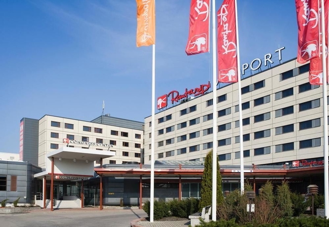 Imagen de los exteriores del Hotel Scandic Helsinki Aviacongress. Foto 6