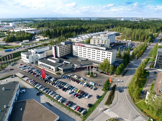 Imagen de los exteriores del Hotel Scandic Helsinki Aviacongress. Foto 7