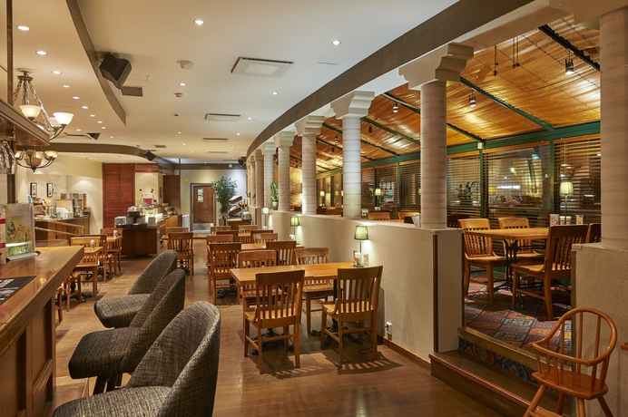 Imagen del bar/restaurante del Hotel Scandic Helsinki Aviapolis. Foto 3