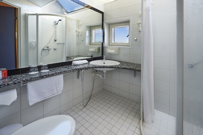 Imagen de la habitación del Hotel Scandic Helsinki Aviapolis. Foto 7