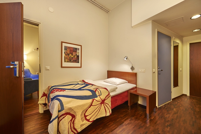 Imagen de la habitación del Hotel Scandic Helsinki Aviapolis. Foto 11