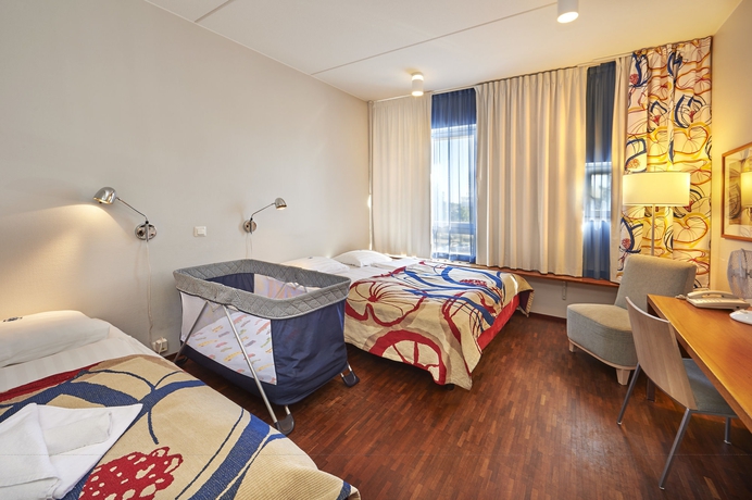 Imagen de la habitación del Hotel Scandic Helsinki Aviapolis. Foto 12