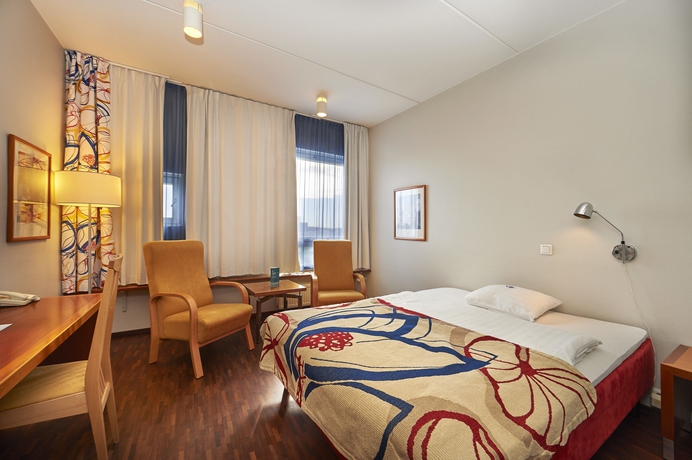 Imagen de la habitación del Hotel Scandic Helsinki Aviapolis. Foto 13
