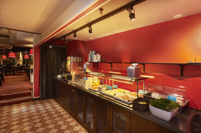 Imagen del bar/restaurante del Hotel Scandic Hyvink&auml;&auml;. Foto 3